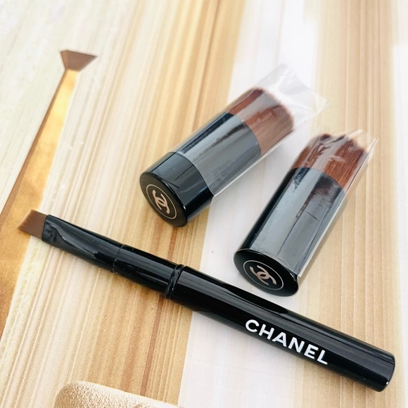 Chanel Beauty Brush Bundle - Picture 1 of 4
